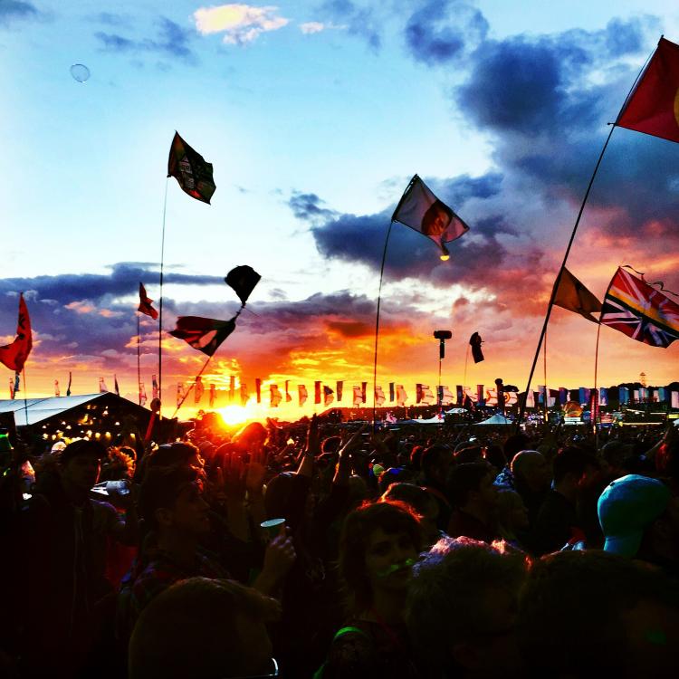 Glasto.thumb.jpg.55786ef2ee9ddfb07ffd8fd18399acd9.jpg