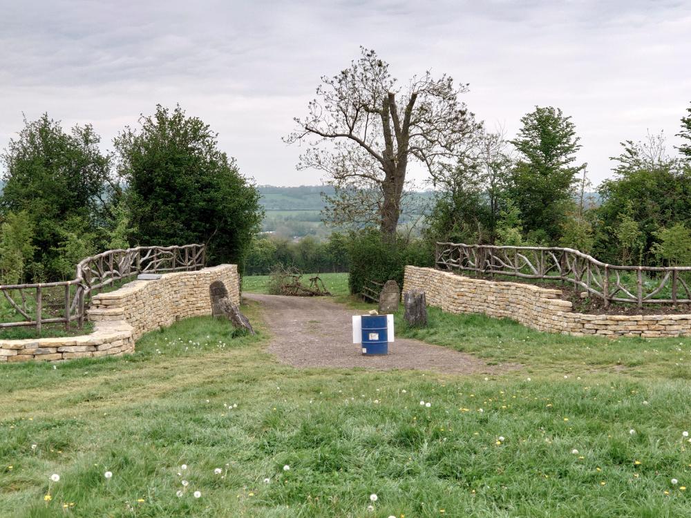 Stones entrance looking south.JPG