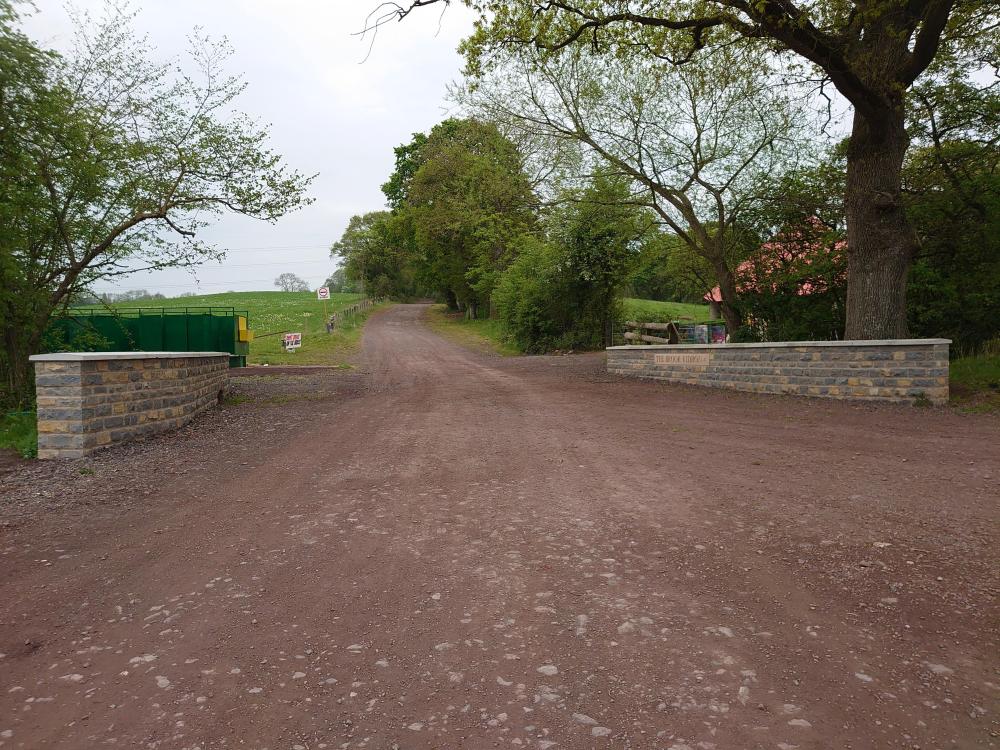 Bottom of Muddy lane facing North.JPG