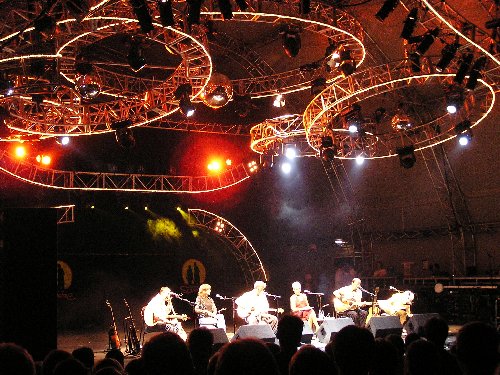 Emmylou Harris, Billy Bragg, Steve Earle, Chrissie Hynde, Joan Baez