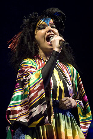 <s>Wild In The Country</s> .. 2008 - Bjork