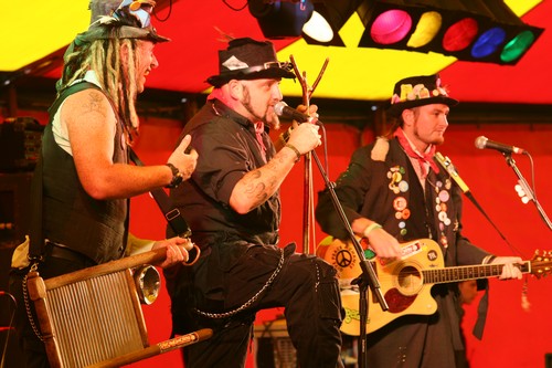 Hobo Jones And The Junkyard Dogs