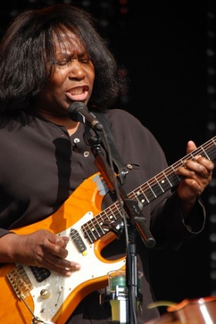 Jersey Folklore Festival 2012 - Joan Armatrading (Jazz World Stage)