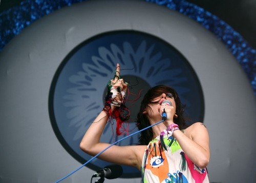 Glastonbury Festival 2009 - Yeah Yeah Yeahs