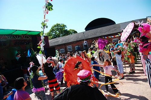 Off The Tracks Spring Festival 2010 - Carnival (around the festival site)