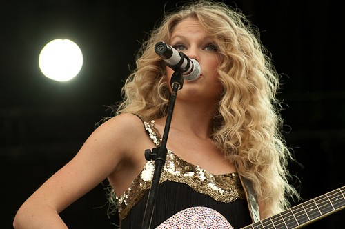 <s>Glastonbury Festival</s>.. 2020 - Taylor Swift