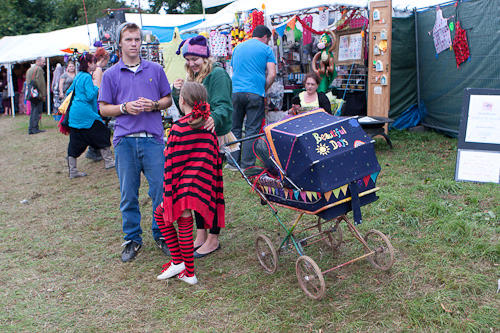 Beautiful Days 2010 - around the festival site (people 1)