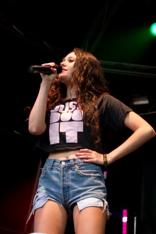 Summer Sundae Weekender 2010 - Eliza Doolittle