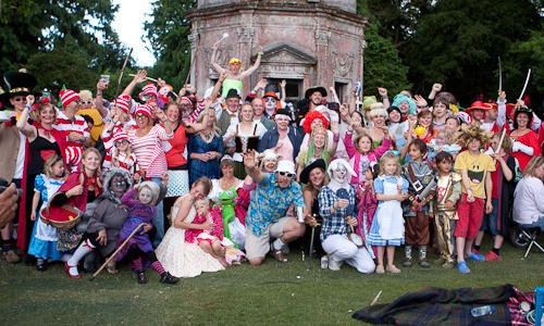 Larmer Tree Festival 2010 - around the festival site (people)