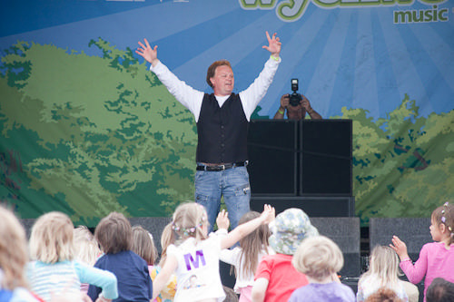 Wychwood Music Festival 2010 - Justin Fletcher aka Mr Tumble