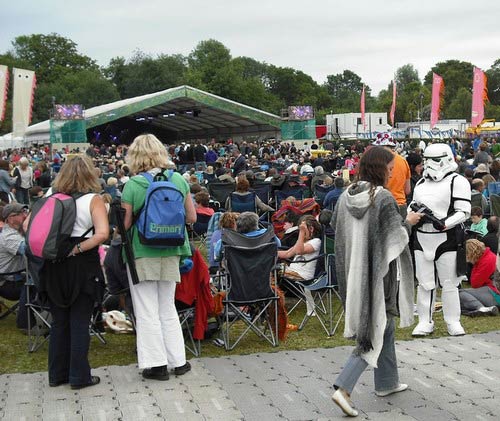 Cambridge Folk Festival 2012 - around the festival site (people)