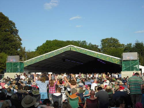 Cambridge Folk Festival 2011 - around the festival site (people)