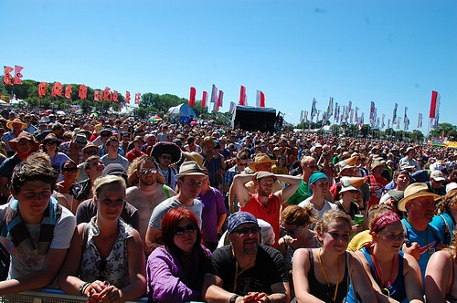 Glastonbury Festival 2013 - Bellowhead @ West Holts (crowd)