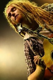 Newton Faulkner (2)