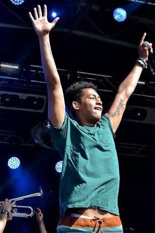 Shakedown 2013 - Rizzle Kicks