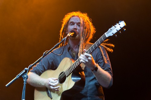 Behind The Castle Music Festival 2014 - Newton Faulkner (2)