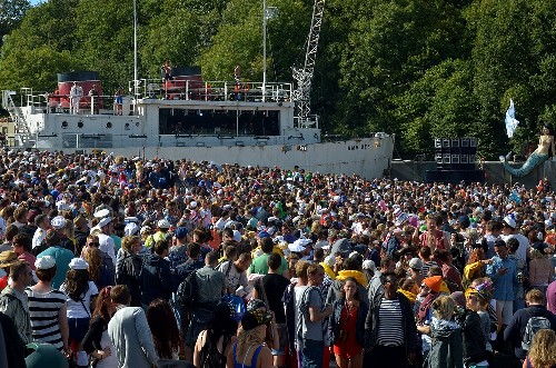 Bestival 2014 - Jaguar Skills (crowd)