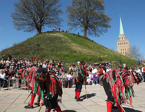 Folk Weekend Oxford 2017 - around the festival site (Morris dancers)