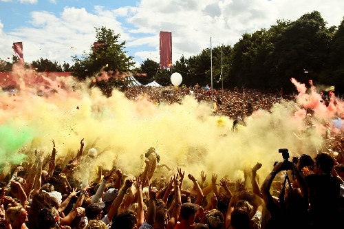 around the festival site (paint fight)