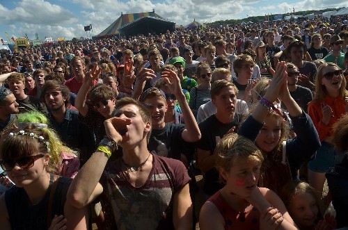 Y-Not Festival 2014 - around the festival site (crowds at bands)