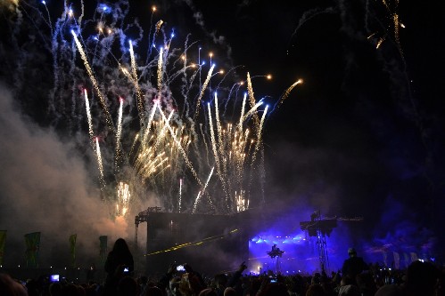 Creamfields 2015 - Avicii fireworks