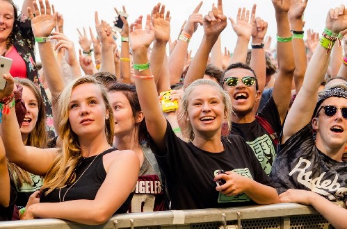 Mutiny Festival 2016 - around the festival site (crowd)