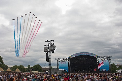 Isle of Wight Festival 2014 - around the festival site (Red Arrows display)