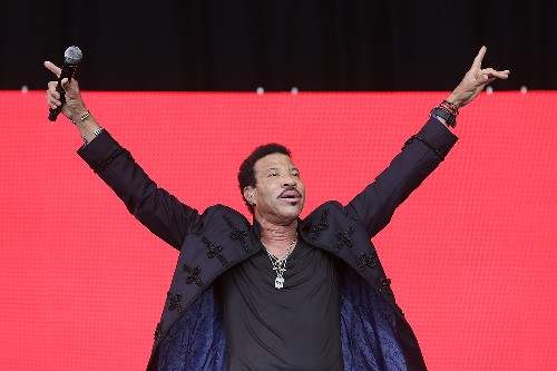 <s>Isle of Wight Festival</s&g.. 2020 - Lionel Richie