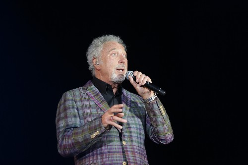 Tatton Park Concerts By The Lake 2016 - Tom Jones