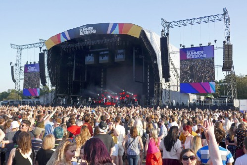 Edinburgh Summer Sessions 2022 - the stage / crowd (Sunday 25th August)