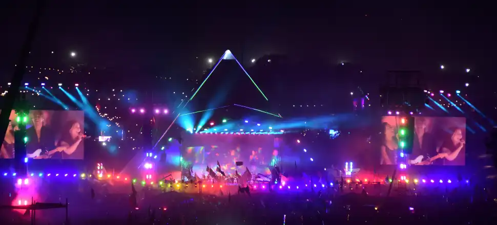 Glastonbury Festival 2027 - Dua Lipa crowd
